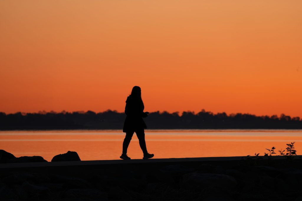 Je mentale gezondheid versterken door mindful wandelen